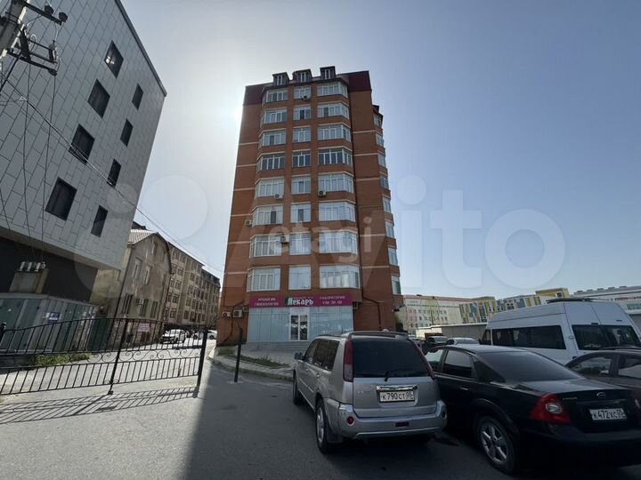 2-к. квартира, 54 м², 1/10 эт.