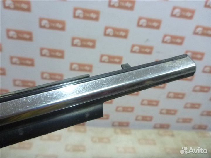 Уплотнитель стекла двери бархотка передний правый