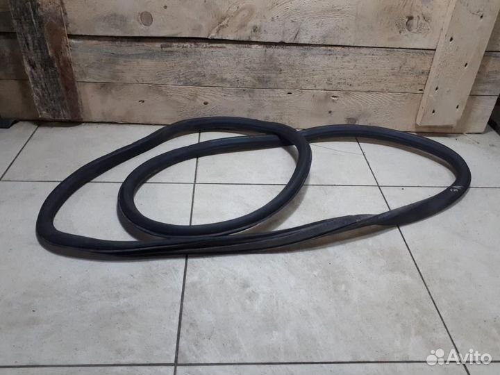 Уплотнитель двери задней Opel Insignia 2008-2017