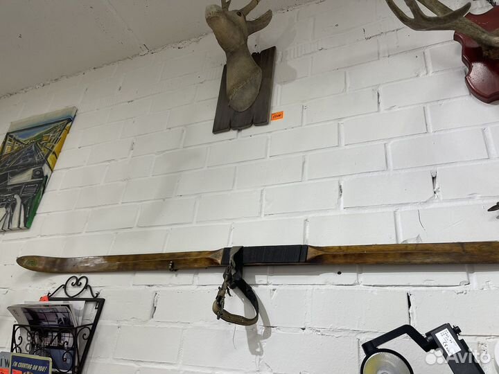 Лыжи с бамбуковыми палками ретро