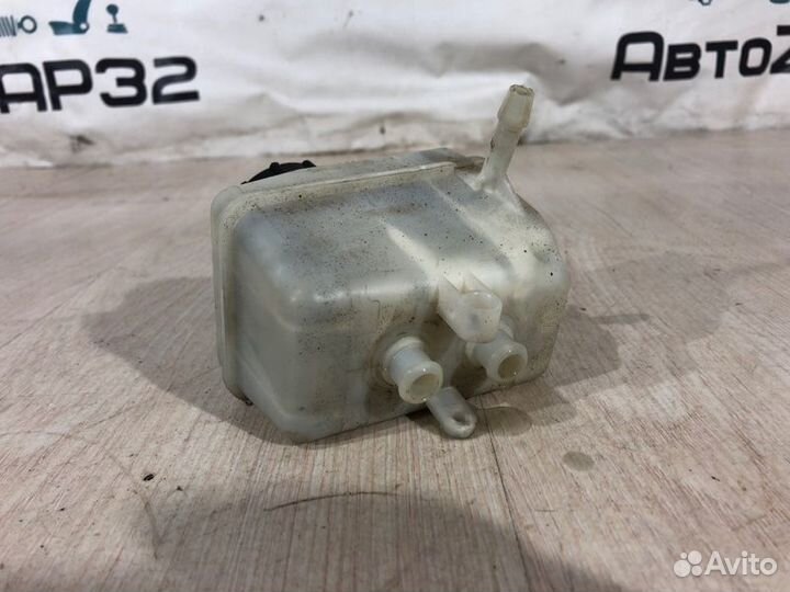 Бачок для тормозной жидкости Лада Ларгус K4M 2014