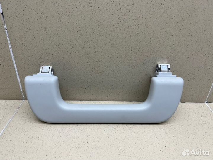 Ручка внутренняя потолочная передняя Audi A3 8V