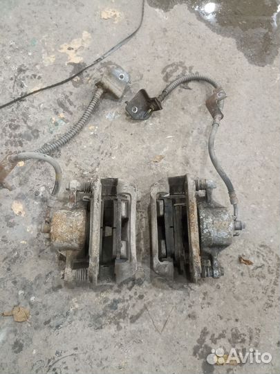 Тормозной суппорт передний Hyundai Solaris 2 17-20