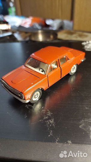 Модель автомобиля Волга Газ-24