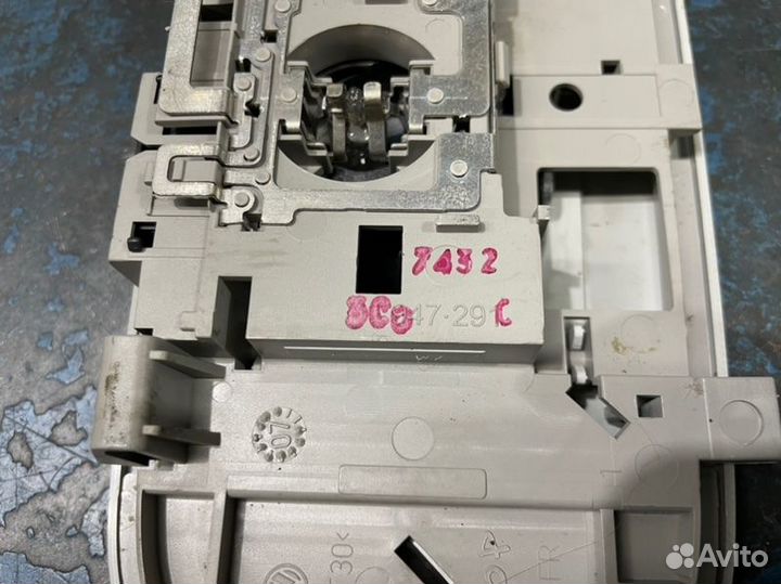 Плафон салона Volkswagen Passat B6