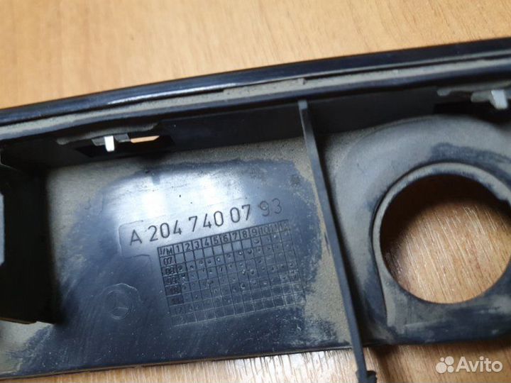 Накладка крышки багажника Mercedes C-Class W204