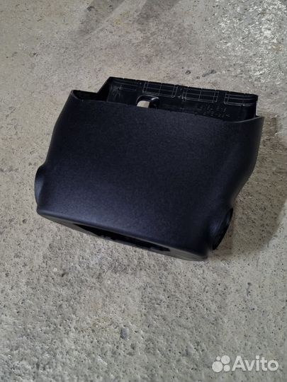 Кожух рулевой колонки Toyota Prius ZVW30