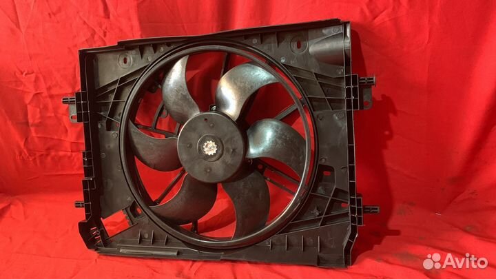 Диффузор радиатора в сборе logan sandero duster ve