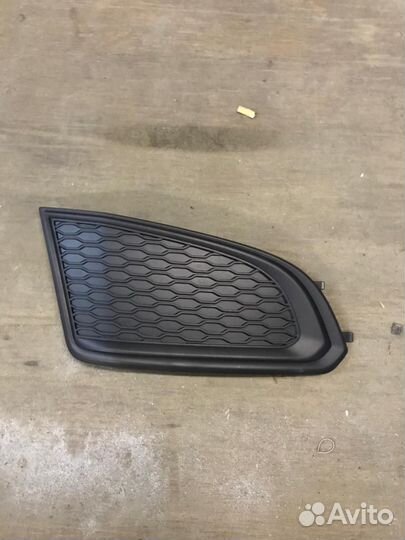 Решетка в бампер Chevrolet Captiva