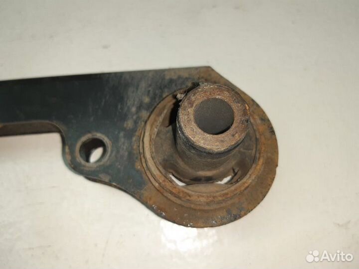 Кронштейн Renault Duster F4RA400 2013