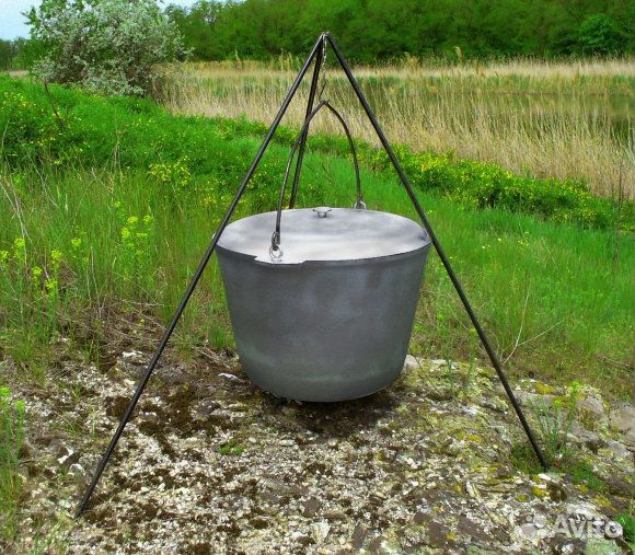 Котёл чугунный походный об. 15 литров 
