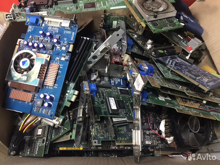 Старинные видеокарты, звуковые, модемы и тд