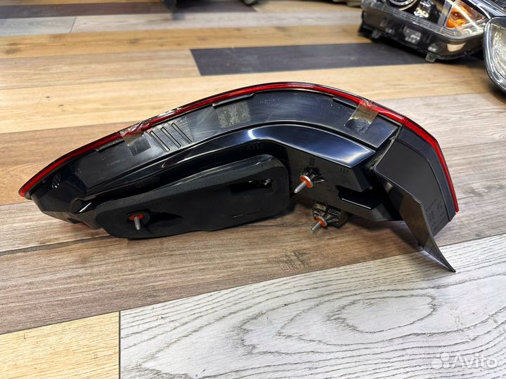 Задний фонарь Mercedes w212