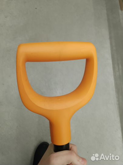 Лопата fiskars