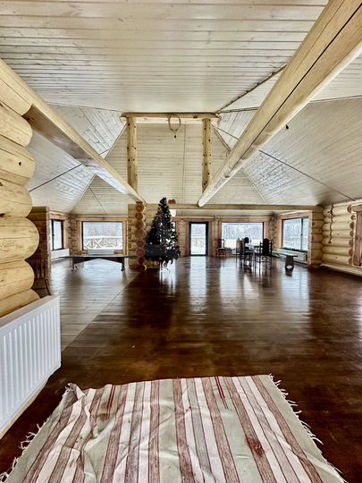 Коттедж 200 м² на участке 2 га