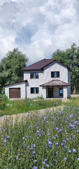 Коттедж 136 м² на участке 8 сот.