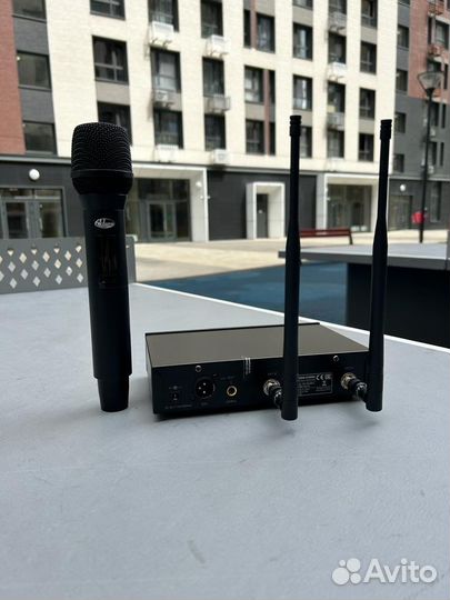 Радиомикрофон октава U1200H / octava