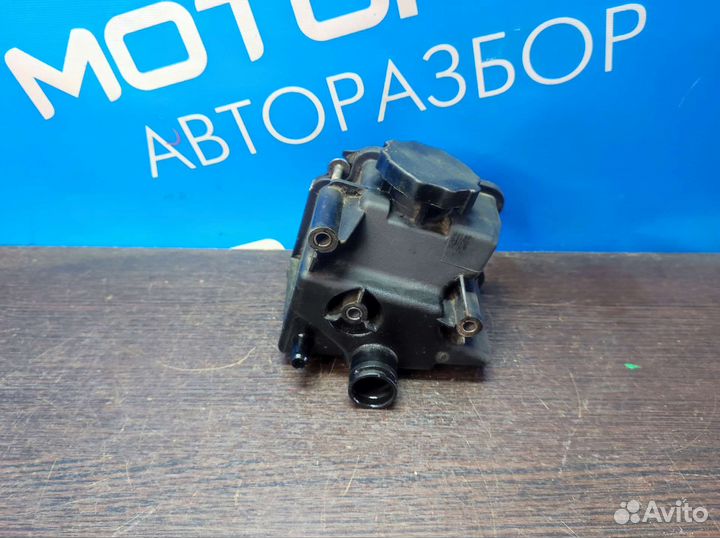 Бачок гура Mercedes Benz S-class w221