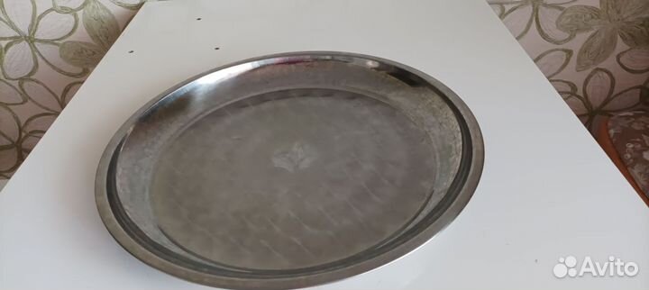 Поднос из нержавейки круглый
