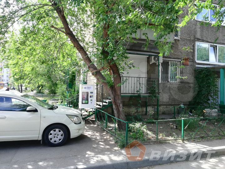 Помещение на первой линии в густонаселённом районе