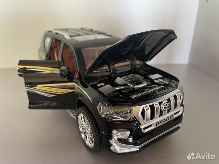 Коллекционная toyota land cruiser prado 1:24