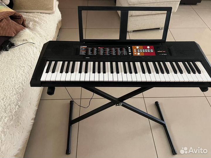 Музыкальные инструменты, Синтезатор Yamaha psr-f5