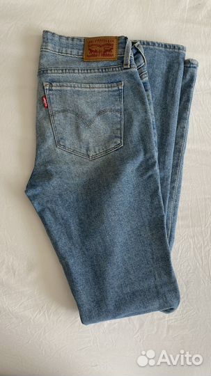 Джинсы Levi's 711