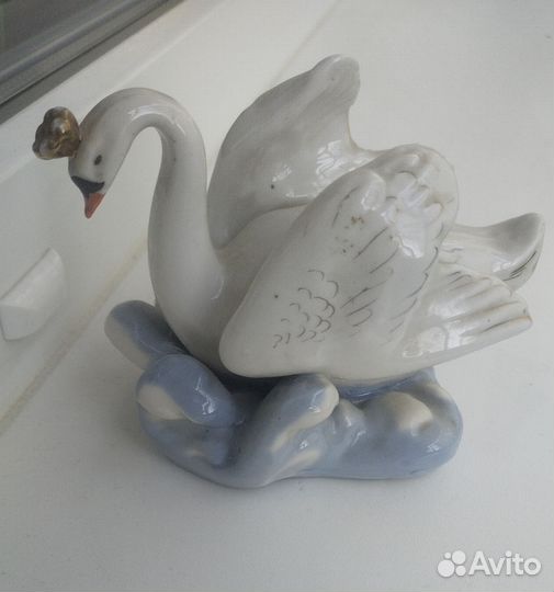 Статуэтка царевна лебедь