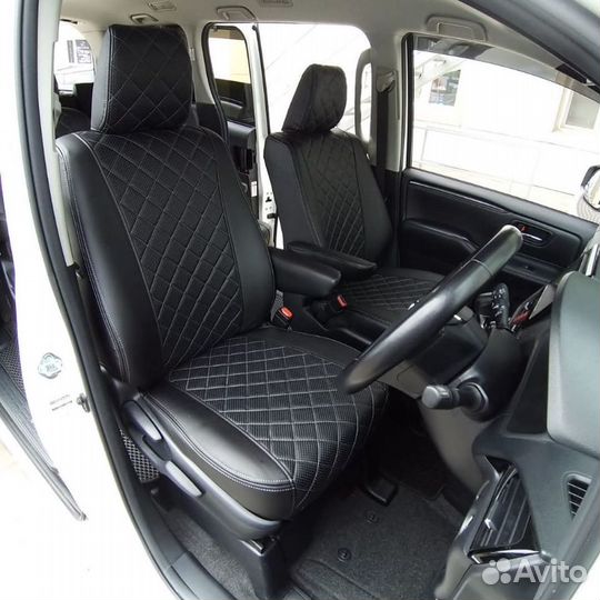 Чехлы Toyota Esquire (80/85) ромб