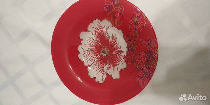 Тарелки,супница, набор чайник,салфетница и тд