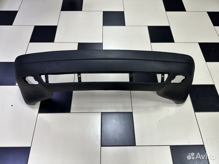 Бампер передний Audi 80 B3