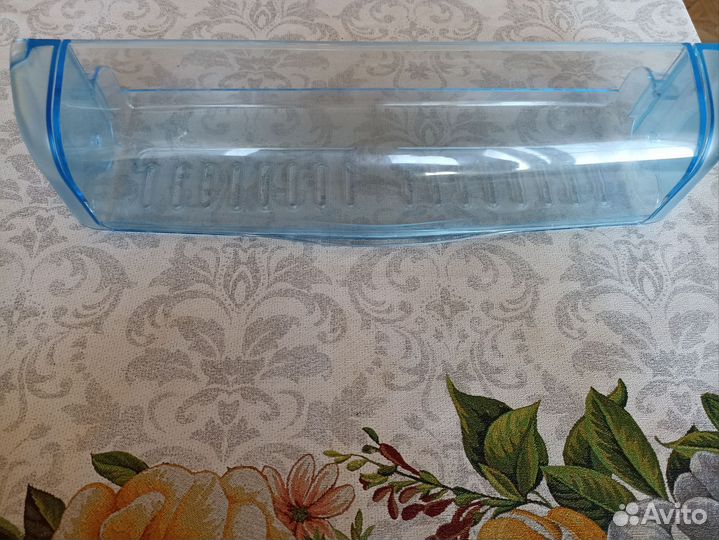 Полки боковые, ящик морозилки холодильника Beko