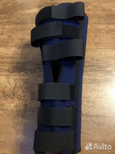 Тутор на коленный сустав