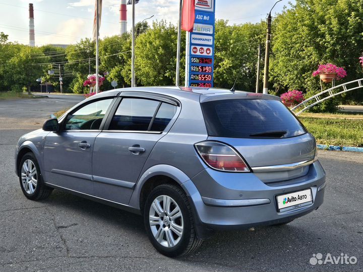 Opel Astra 1.6 AMT, 2010, битый, 180 000 км