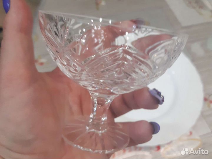 Пепельница и хрусталь