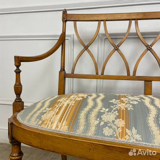 Комплект диванчик и два полукресла