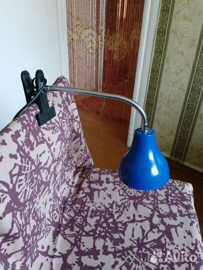 Лампа настольная на прищепке