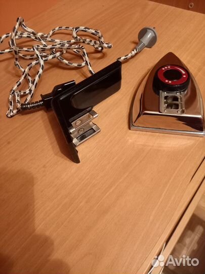 Утюг дорожный