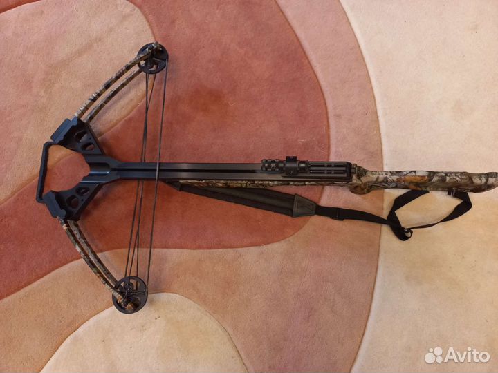 Продаётся арбалет со стрелами икалиматором