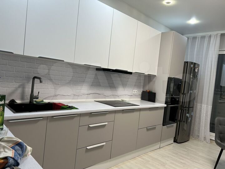 2-к. квартира, 72 м², 6/16 эт.