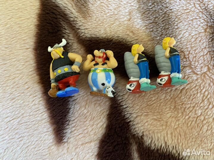 Игрушки из киндер сюрприза Тайна тр план Дисней