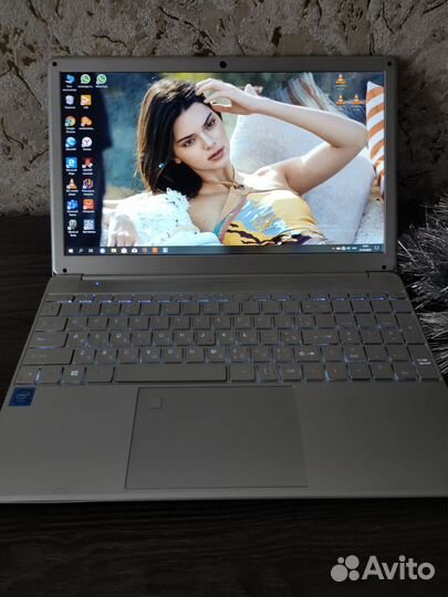 Ноутбук озу 8gb/i3-5005u/ssd/ips full hd