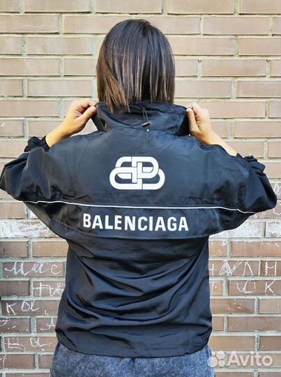 Ветровка женская анорак