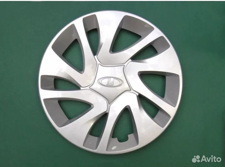 Продаю колпаки на Лада гранта 14