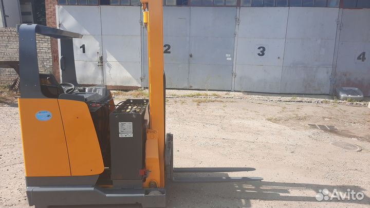 Штабелер (ричтрак) Jungheinrich ETV 110, 1998