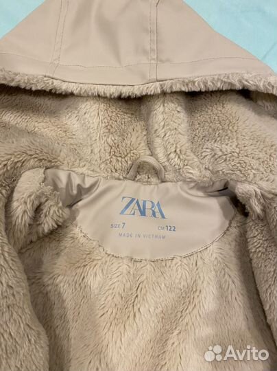 Куртка Zara на девочку 128