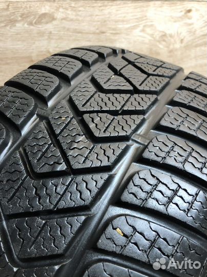 Pirelli Winter Sottozero 3 225/45 R18 95V