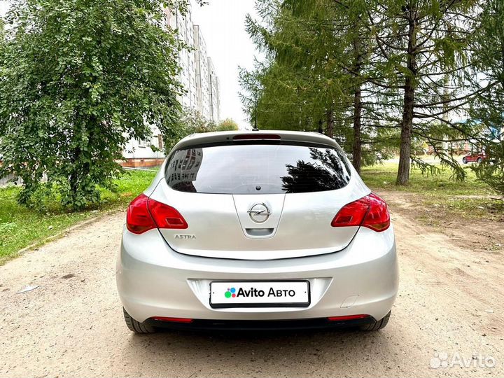 Opel Astra 1.4 МТ, 2012, 127 500 км