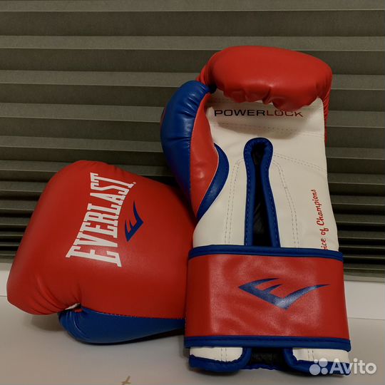 Боксерские перчатки 14 oz everlast