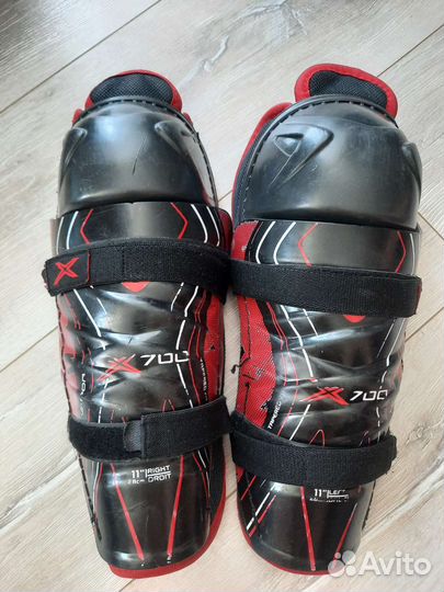 Щитки хоккейные 11